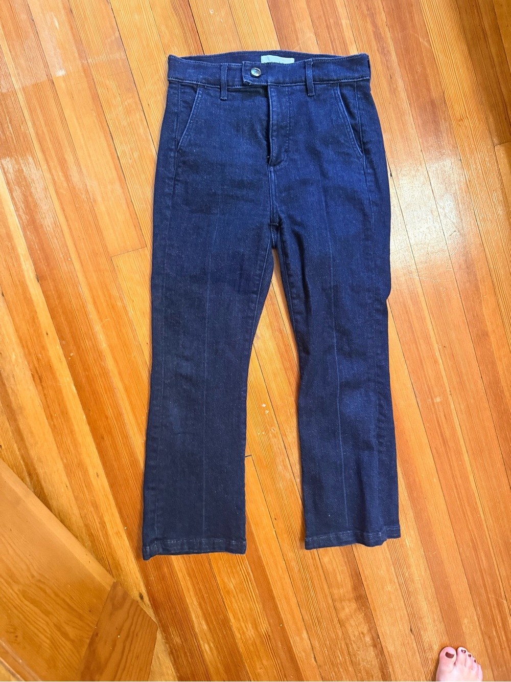 The Kick Crop Dark Denim Jean